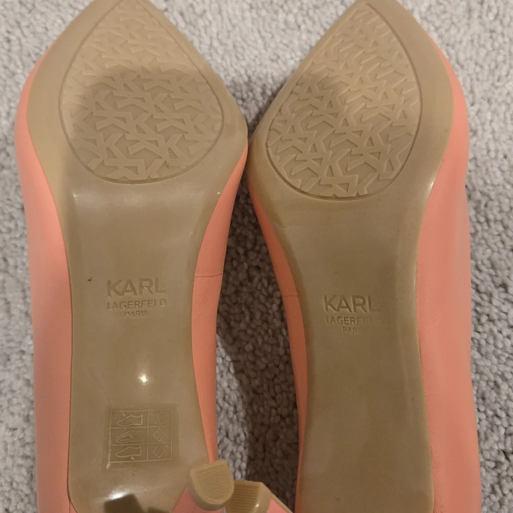 Karl Lagerfeld Women's Coral Pumps - Picture 4 of 5